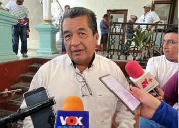 Padres prohibir celulares escuelas