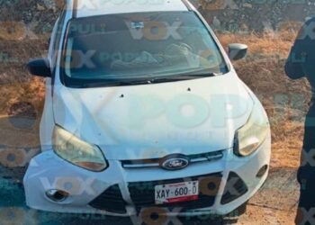 Profesor automóvil en Victoria a Monterrey