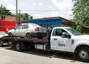Retiran vehículos abandonados Tampico