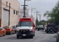 Trabajador descarga azotea Monterrey