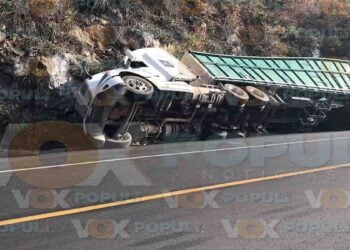 Tráiler dren pluvial en la Rumbo Nuevo