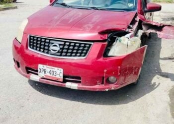 Tráiler y automóvil choque El Mante