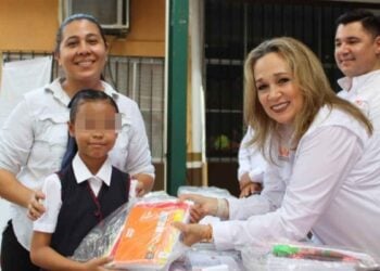 UAT útiles escolares niñez