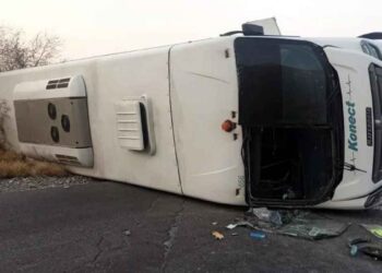 Volcadura de transporte en García