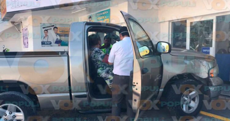 accidente en Ciudad Victoria farmacia