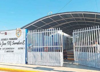 alumnos Nuevo Laredo falla eléctrica