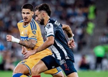 ataque de Rayados complicado
