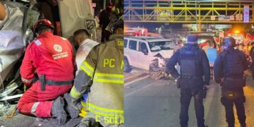 choque frontal y volcadura en Monterrey