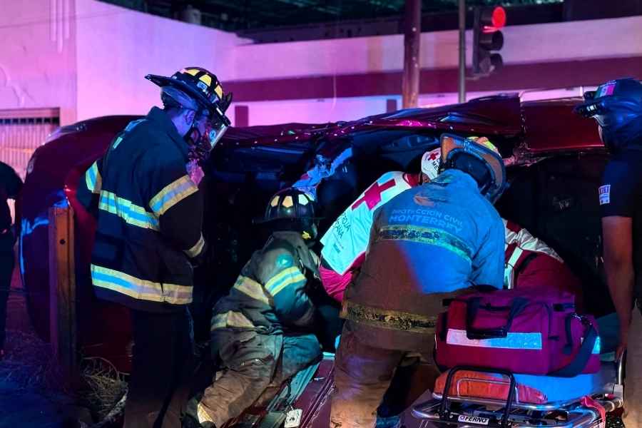 colisión vehículo de plataforma Monterrey