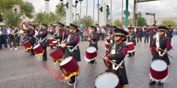 desfile 16 de septiembre Nuevo Laredo