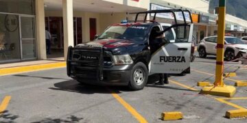 despojado plaza comercial Monterrey