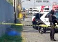 hombre en carretera a Nuevo Laredo