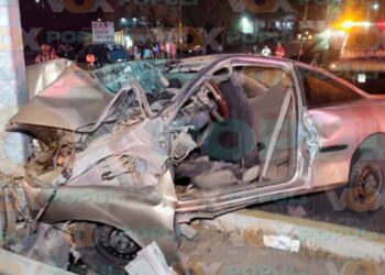 _hombres prensados choque en Victoria