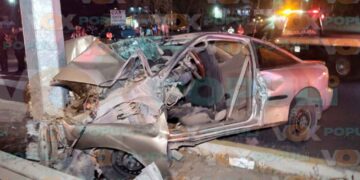_hombres prensados choque en Victoria