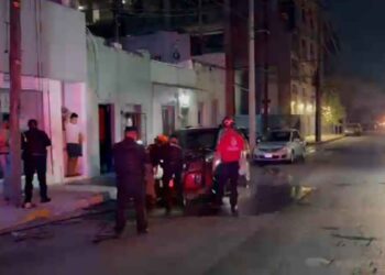 incendio camioneta Centro de Monterrey