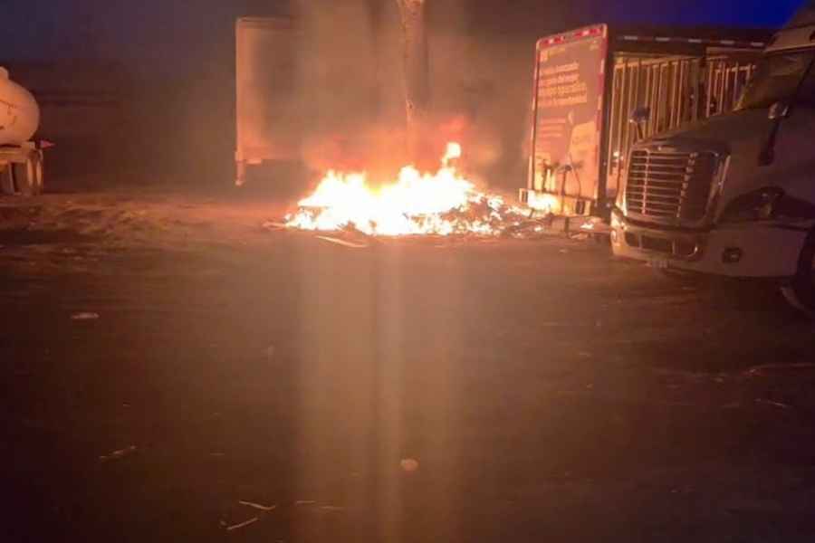 incendio tráiler en Apodaca