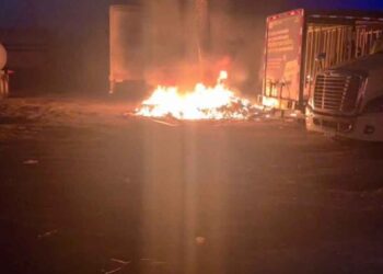 incendio tráiler en Apodaca