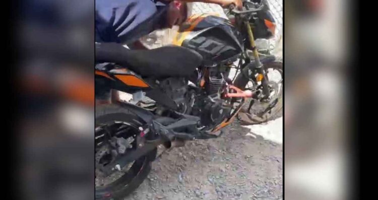 motocicleta fraccionamiento Río Bravo