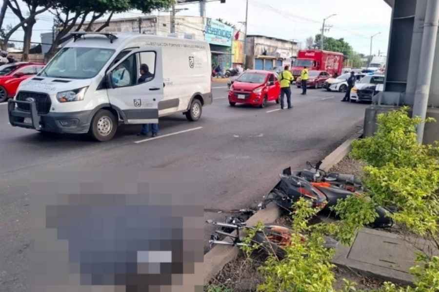 motociclista muro contencion Iztapalapa