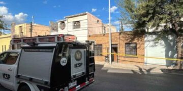 mujer casa en Monterrey
