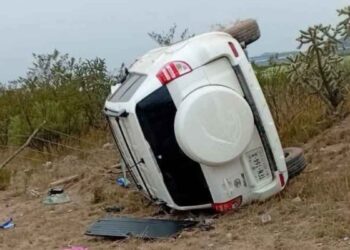 mujer lesionada volcadura Salero