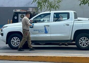 roban maletín en Monterrey