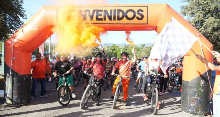 rodada ciclista UAT en Ciudad Victoria