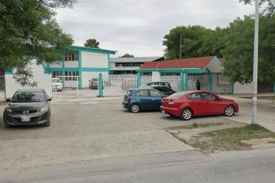 secundaria Montemorelos estudiante golosina