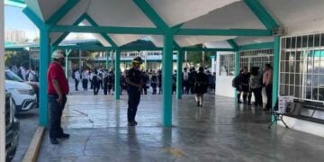 secundaria Montemorelos estudiante golosina
