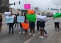 Familiares de trabajador herido en Chedraui protestan y exigen justicia en Tampico, Tamaulipas