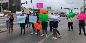 Familiares de trabajador herido en Chedraui protestan y exigen justicia en Tampico, Tamaulipas