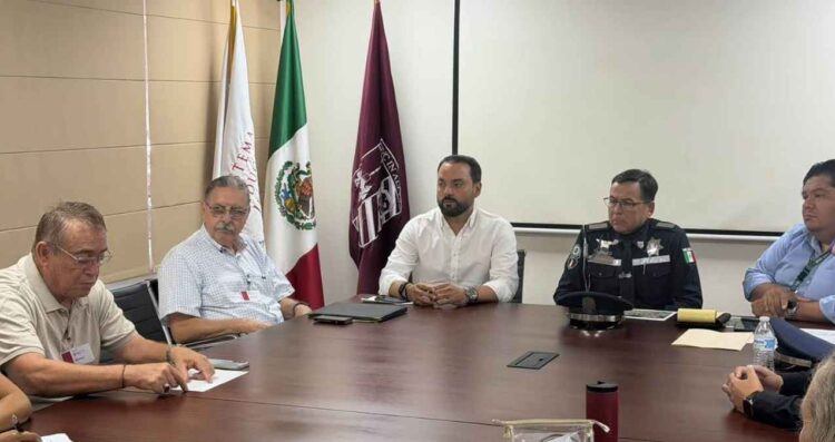 Analizan medidas para ordenar tráfico frente al Instituto Cultural de Tampico, Tamaulipas