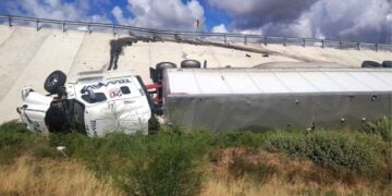 volcadura Autopista Monterrey Laredo