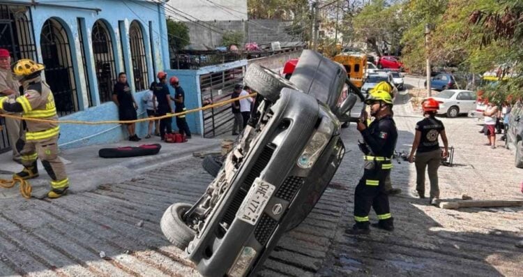 volcar su vehículo en Santa Catarina