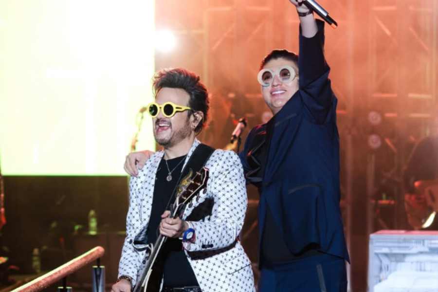Aleks Syntek y Dani Flow