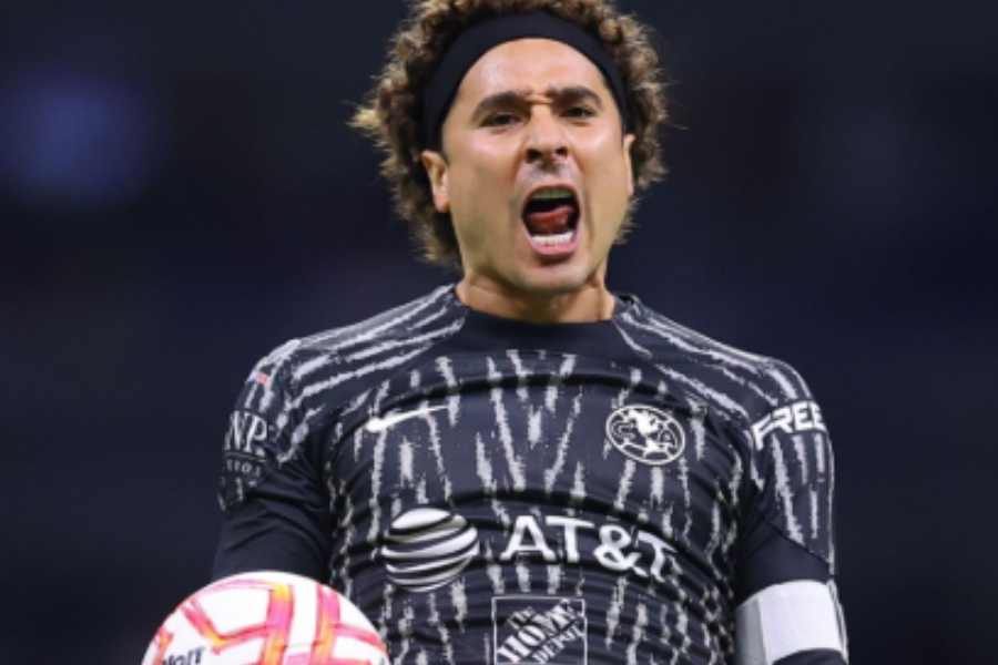 América Guillermo Ochoa homenaje