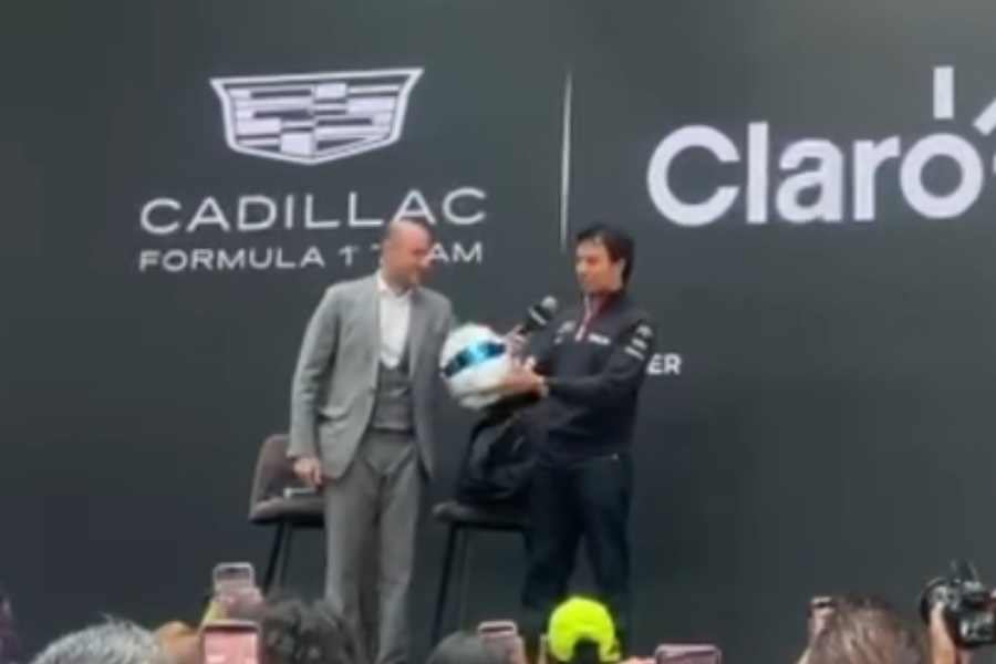 Checo Pérez casco México
