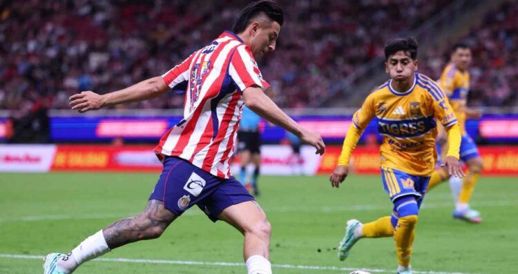 Chivas empate Tigres