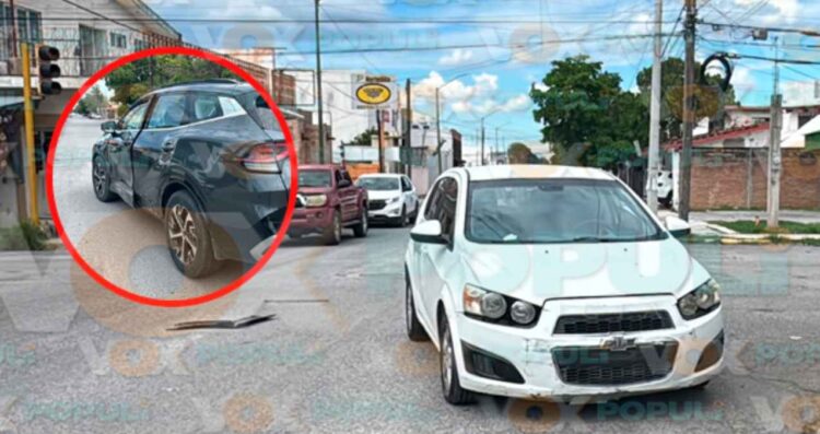 Conductores chocan en Victoria