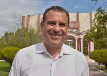 Hugo Reséndez expediente personal