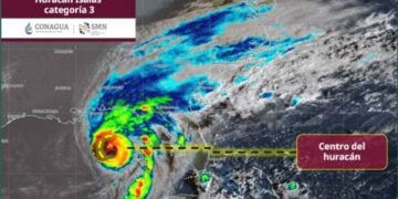 Huracán Isaías en categoría 3