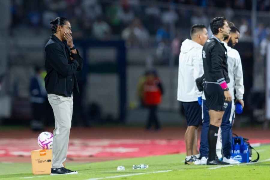 Joel Huiqui fallas plantilla