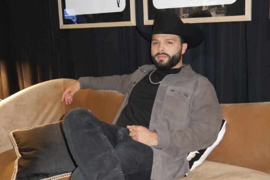 Leonardo Aguilar críticas