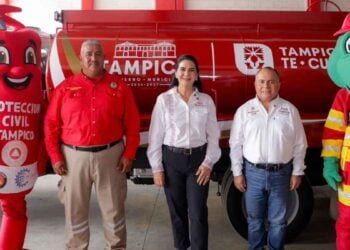 Mónica Villarreal Bomberos (2)