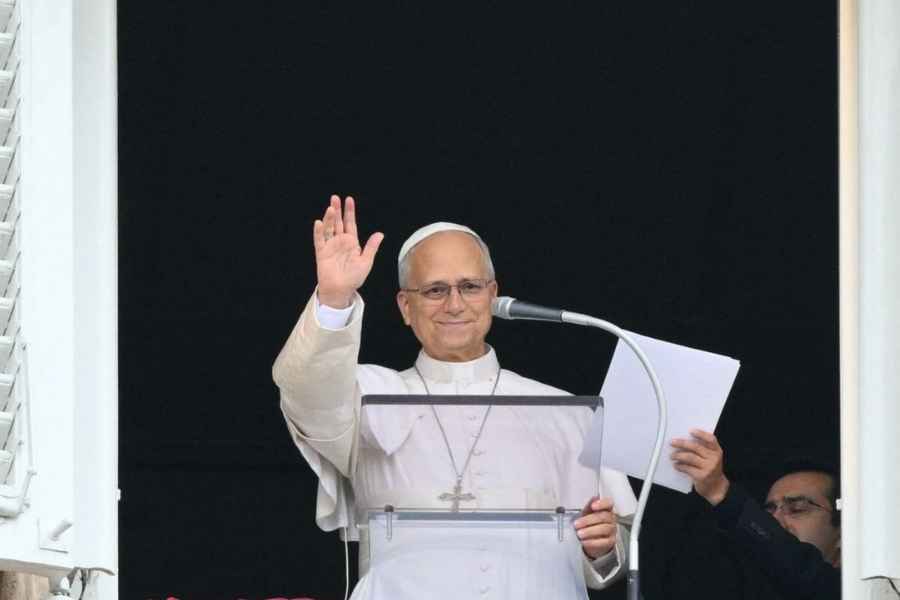 Papa León XIV reaparece cirugía