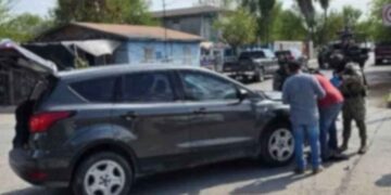 Patrulla sentido contrario Nuevo Laredo