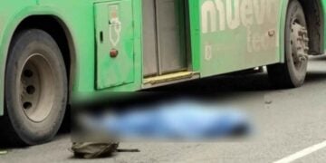 Peatón camión urbano en Monterrey