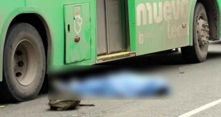 Peatón camión urbano en Monterrey
