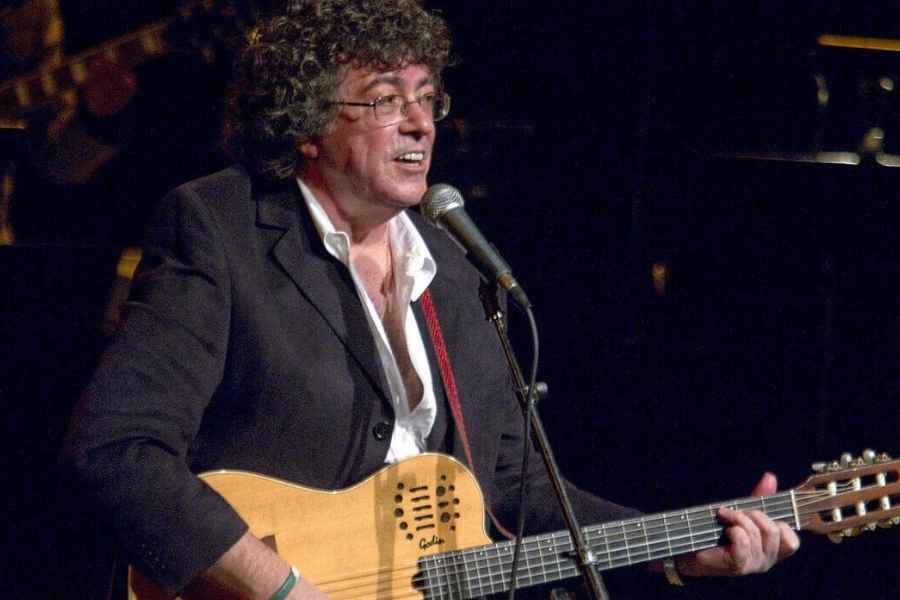 Piero cantautor argentino