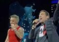 Robbie Williams y Omar Chaparro